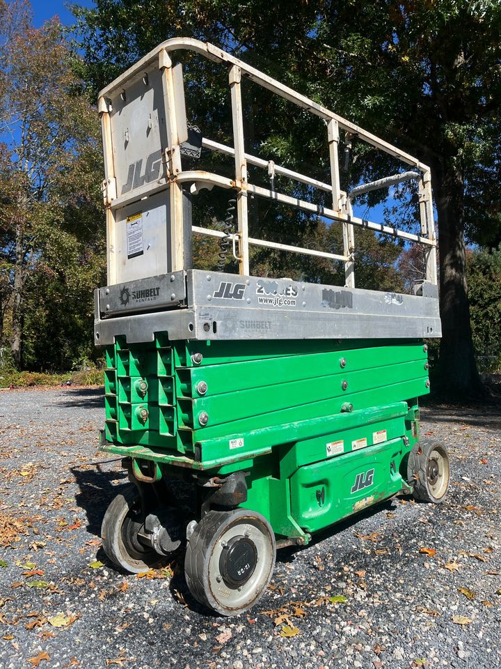 Make Money Renting Out a Scissor Lift or Aerial Equipment