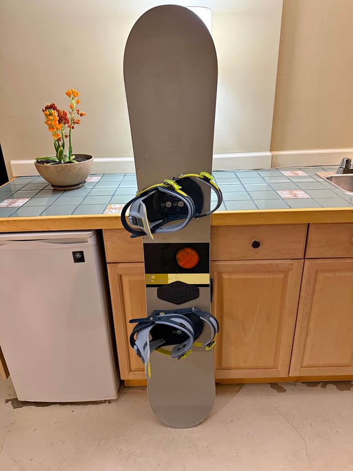 Snowboard Rental Side Hustle: Earn All Winter